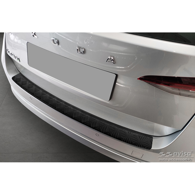 Skoda Matzwart Aluminium Bumper beschermer passend voor  Octavia IV Kombi 2020- (incl. RS, excl.