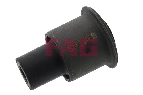 Nissan Draagarmrubber
