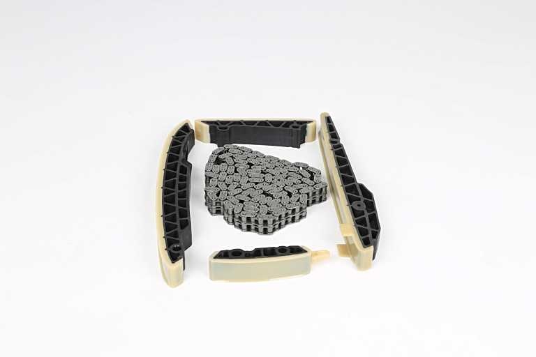 Mercedes-Benz Spanner, distributieketting