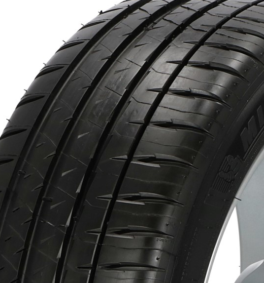 Michelin Pilot Sport 4 235/50R18