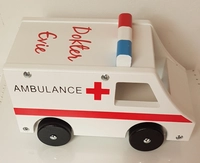 Geboortexpress.nl Houten ambulance met naam