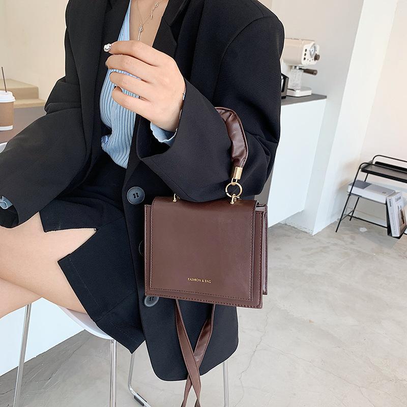 Exquisite handbag NO 1 Hoogwaardige klassieke effen schoudertas met textuur voor dames in een niche-crossbodytas, modieuze kleine vierkante tas wit