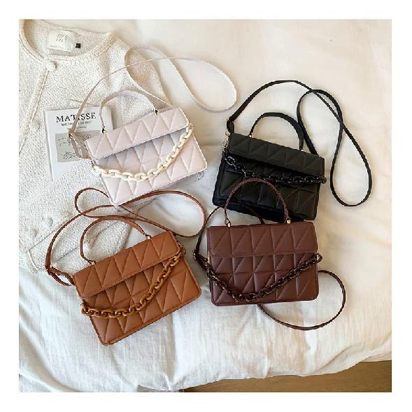 Enjoytime H Solide geruite crossbodytassen voor vrouwen, kettingdecoratie mode schoudertas dames handtas voor dagelijks gebruik zwart