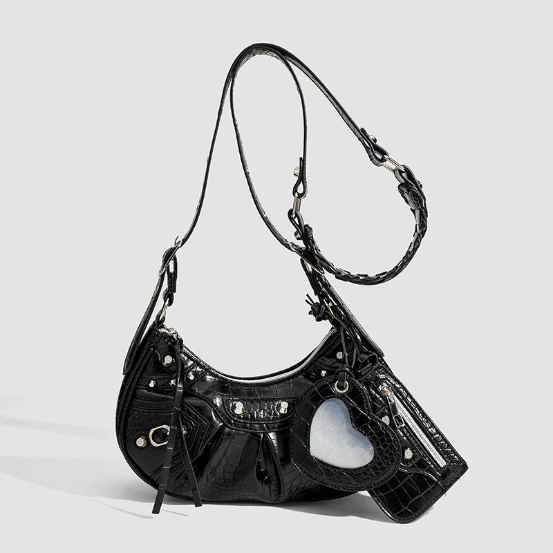 Alice Fashion Clothes Nieuwe Niche Design Rivet Y2K Girl Style Okseltas Veelzijdige Composiet Handheld Vrouwen Schouder Crossbody Nieuwe Halve Maan Tas zwart