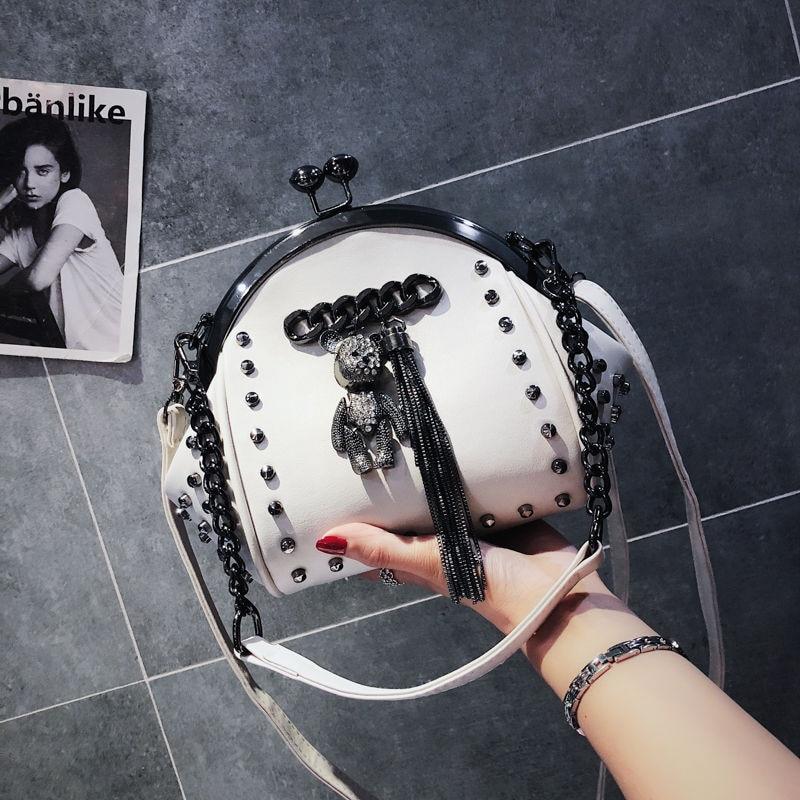 RUWB BAGS Luxe Handtassen Dames Tassen Designer Cartoon Fringe Shell Crossbody Tassen voor Vrouwen 2024 Winter Mode Kleine Ketting Schoudertas zwart