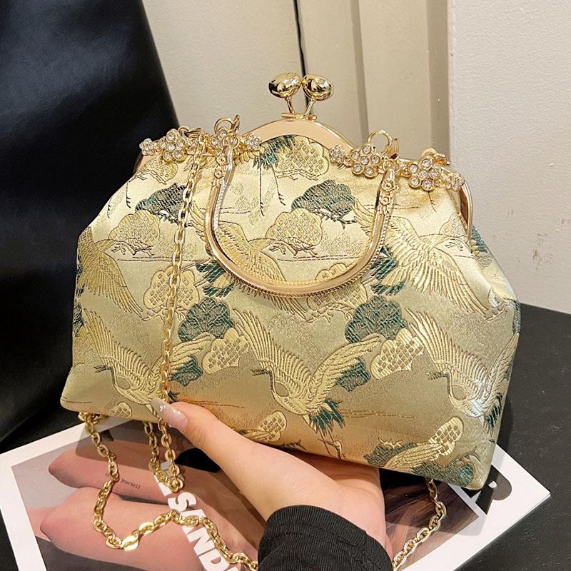 RUWB BAGS Vrouwen tas nieuwe gouden ketting tas vrouwen banket handtas mode geborduurde tas kleine schoudertassen hoge kwaliteit feest messenger bag rood