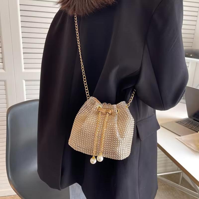 Leather bag Vrouwen Mode Diamanten Strass Emmer Tassen Retro Parel Ketting Dames Schoudertassen Glanzende Kleine Crossbody Tassen Vrouwelijke Handtassen zwart