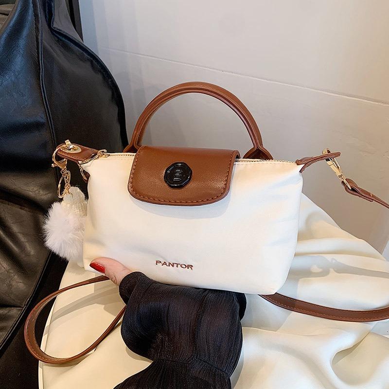 JINBAOSEN BAG Koreaanse versie Casual draagbare kleine tas voor vrouwen Nieuwe modieuze en veelzijdige kleine vierkante tas 2023 Zomer niche populaire crossbody tas