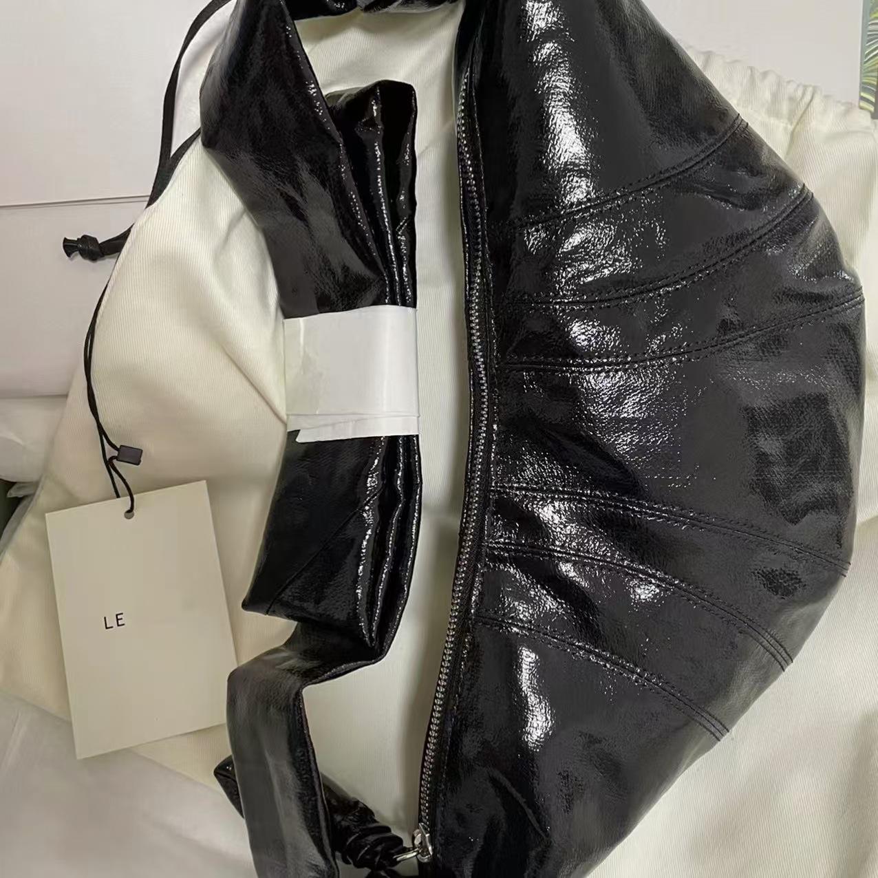 VantaGoods Verfijnde linnen gecoate geknoopte croissant tas - Trendy, veelzijdige Dumpling Crossbody Underarm Bag Small 35*16cm