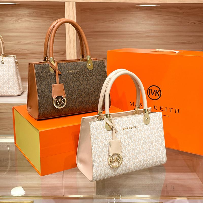 Sports bag Licht luxe ontwerp, stevig PVC-materiaal, nieuwe kleine geurstijl schoudertas, dames handtas, crossbody tas