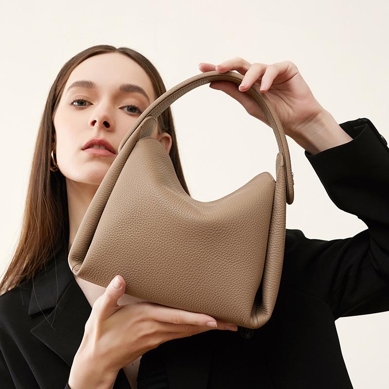 VIA ROMA De eerste laag van koeienhuid zachte sigarettendoos tas vrouwelijke niche hoogwaardige handtas schouder crossbody tas zwart