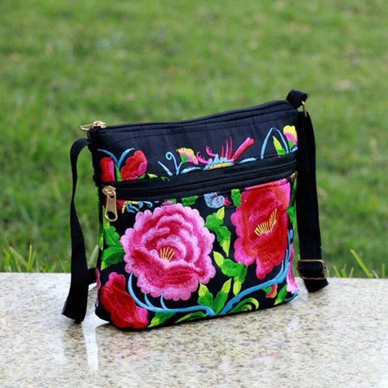 Yogodlns Nieuwe Etnische Stijl Borduurtas Drie Rits Vrouwen Schoudertas Crossbody Tas Kleine Handtassen voor Vrouwen Casual Canvas Reistassen 18x6x17cm rood