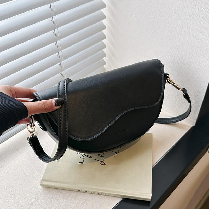Versatile bag Crossbody Zadeltas Dames Draagbaar Niche Ontwerp PU Leren Okseltas Flap Schoudertas Dames Kleine Portemonnee En Handtassen