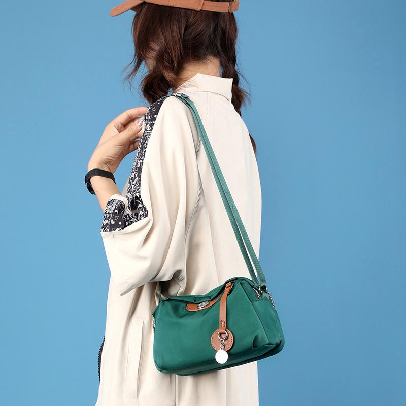 Versatile bag Waterdichte nylon crossbodytas voor dames, luxe designertas met grote capaciteit, handtassen voor dames, casual schoudertassen voor dames, kussentassen
