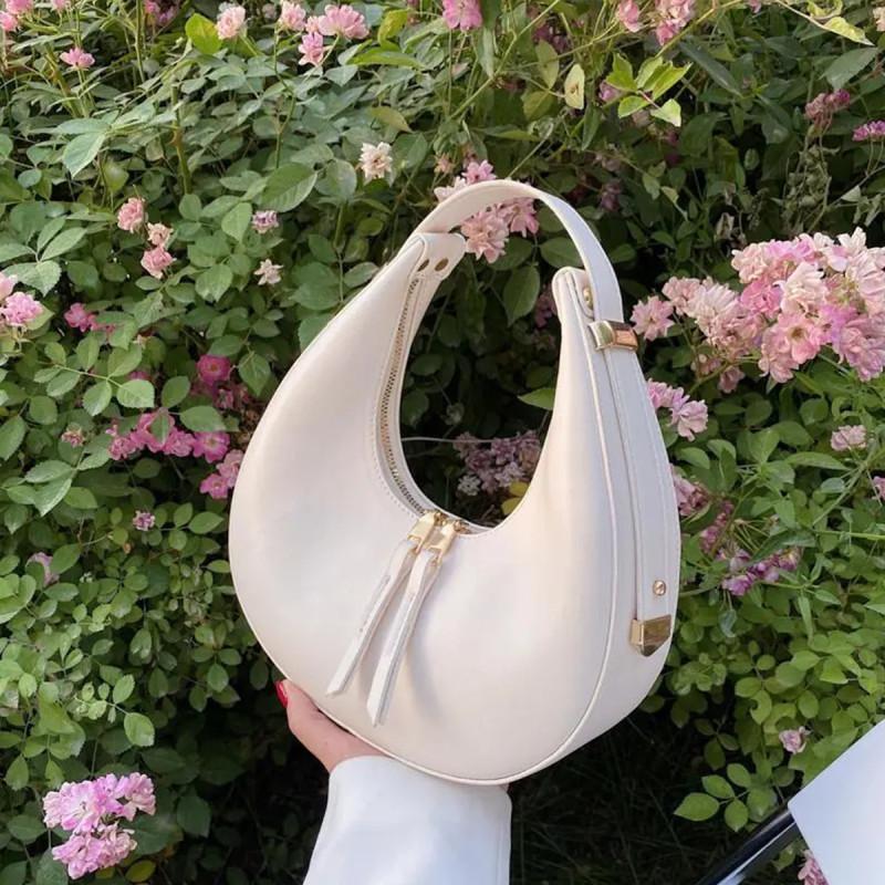 NK39UR Luxe dames halvemaantas PU lederen onderarmtas effen kleur schoudertas kleine knoedeltas Designer okselhandtas 24*7*12cm wit