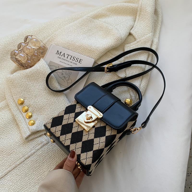 Fancy Lady Franse Niche Design Tas 2023 Lente Nieuwe Damestas Populaire Populaire Crossbody Tas Internet Celebrity Handheld Kleine Vierkante Tas one size