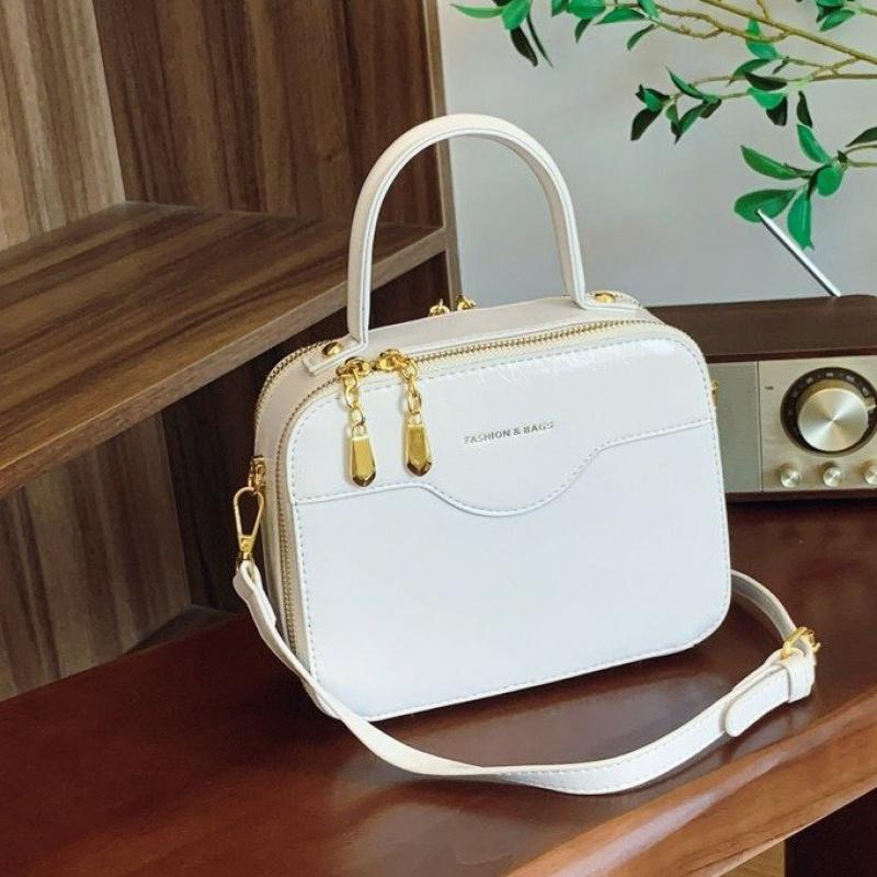 RUWB BAGS Nieuwe Luxe Designer Schouder Crossbody Tassen Voor Vrouwen 2024 Winter PU Leer Trend Dames Okseltas Mode Portemonnee Flap Handtassen wit
