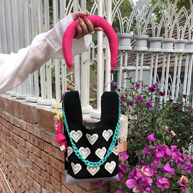 The warm winter Gebreide ketting handgemaakte tas liefde clash kleur Tot tas breitas handtas schoudertas vrouwelijke tas without handle donkerbruine kleur