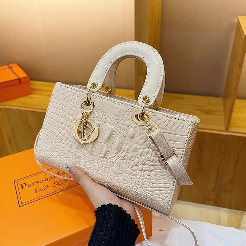 Sports bag Mode stoffen stro schoudertassen crossbody messenger bags voor vrouwen zomer strandtassen reistassen
