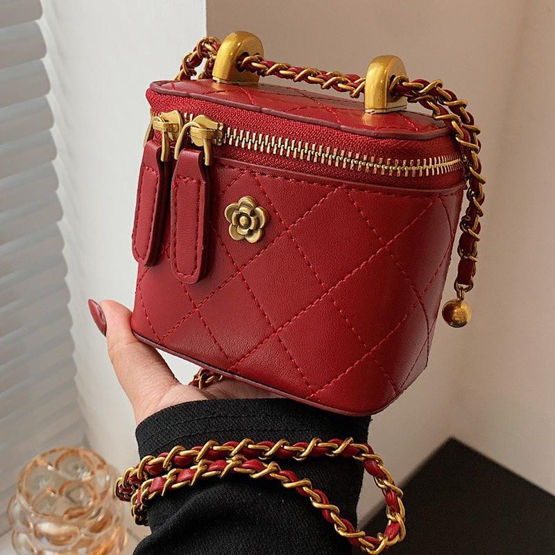 Fancy Lady Populaire Rhombus Borduurwerk Kleine Tas voor Vrouwen 2024 Nieuwe Stijl Veelzijdige Ketting Crossbody Tas Mode Mini Tas wit
