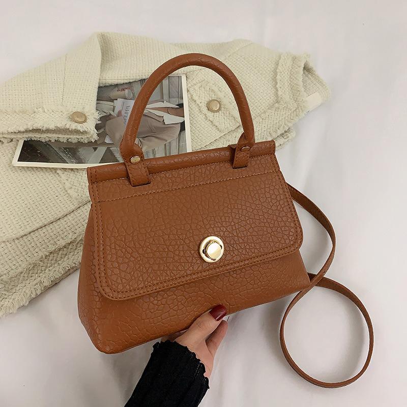 Fancy Lady 2024 Effen kleur PU Trendy persoonlijkheid Dagelijks woon-werkverkeer Kleine tas Eenvoudige en stijlvolle schoudertas Crossbodytas Metalen gesp Damestas kaki