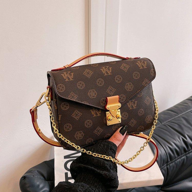 Your favorite bag Schoudertas eenvoudige mode retro damestas 2024 nieuw gepersonaliseerd casual textuur buitenlandse stijl schuine spanwijdte kleine vierkante tas koffie