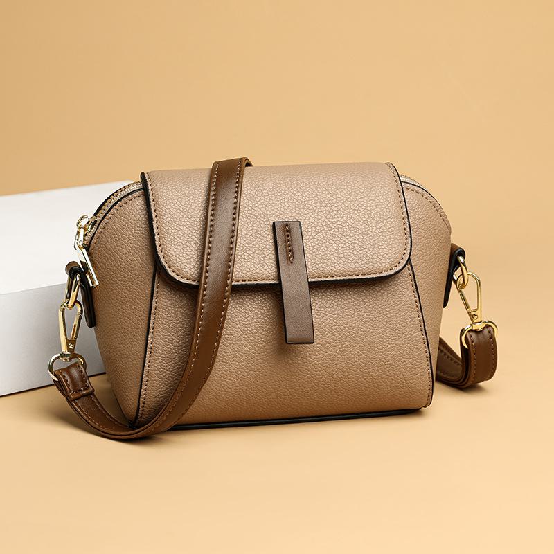 AI Supermarket Lente 2023 Crossbody-tassen: Trendy, kleine en veelzijdige schoudertassen voor vrouwen kaki