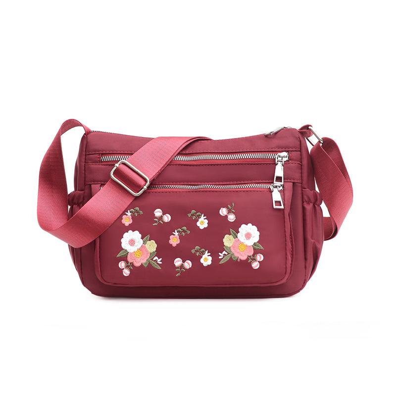 NK39UR Mode geborduurde schoudertas voor dames Nylon bloemen Crossbody tas Multifunctionele messenger bag Shopping telefoon handtas 27*11*20cm rood