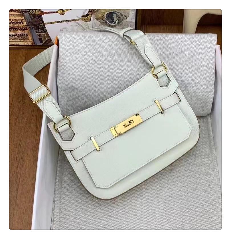 VantaGoods 2024 Mini Lock Gypsy-tas: Modieuze toplaag van koeienhuid schouder- en koerierstas voor vrouwen 22 CM