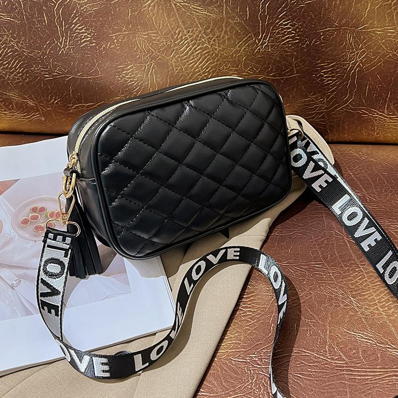RUWB BAGS Nieuwe zomermode geruite tas chique veelzijdige effen kleur een schoudertas crossbody klein pakket zwart