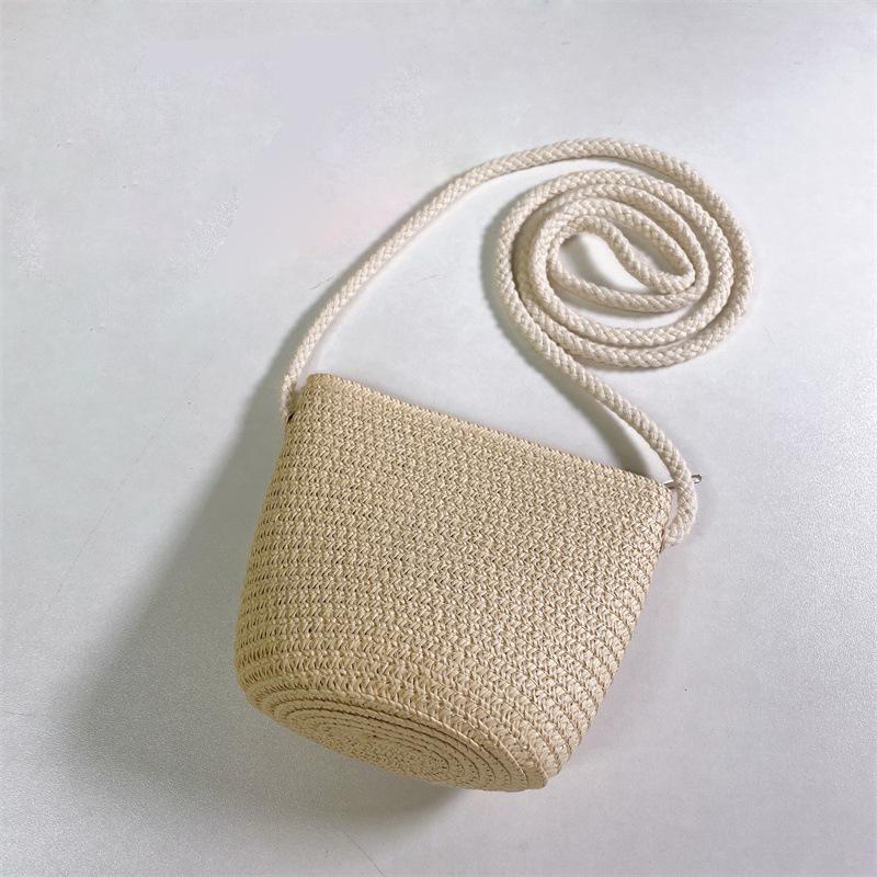 Yogodlns Candy Color Schoudertas Stro Geweven Tas Effen Kleur Lichtbord Papier Gras Tas Zomer Strand Buiten Reistas 14x5x16.5cm beige
