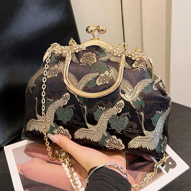 RUWB BAGS Vrouwen tas nieuwe gouden ketting tas vrouwen banket handtas mode geborduurde tas kleine schoudertassen hoge kwaliteit feest messenger bag zwart