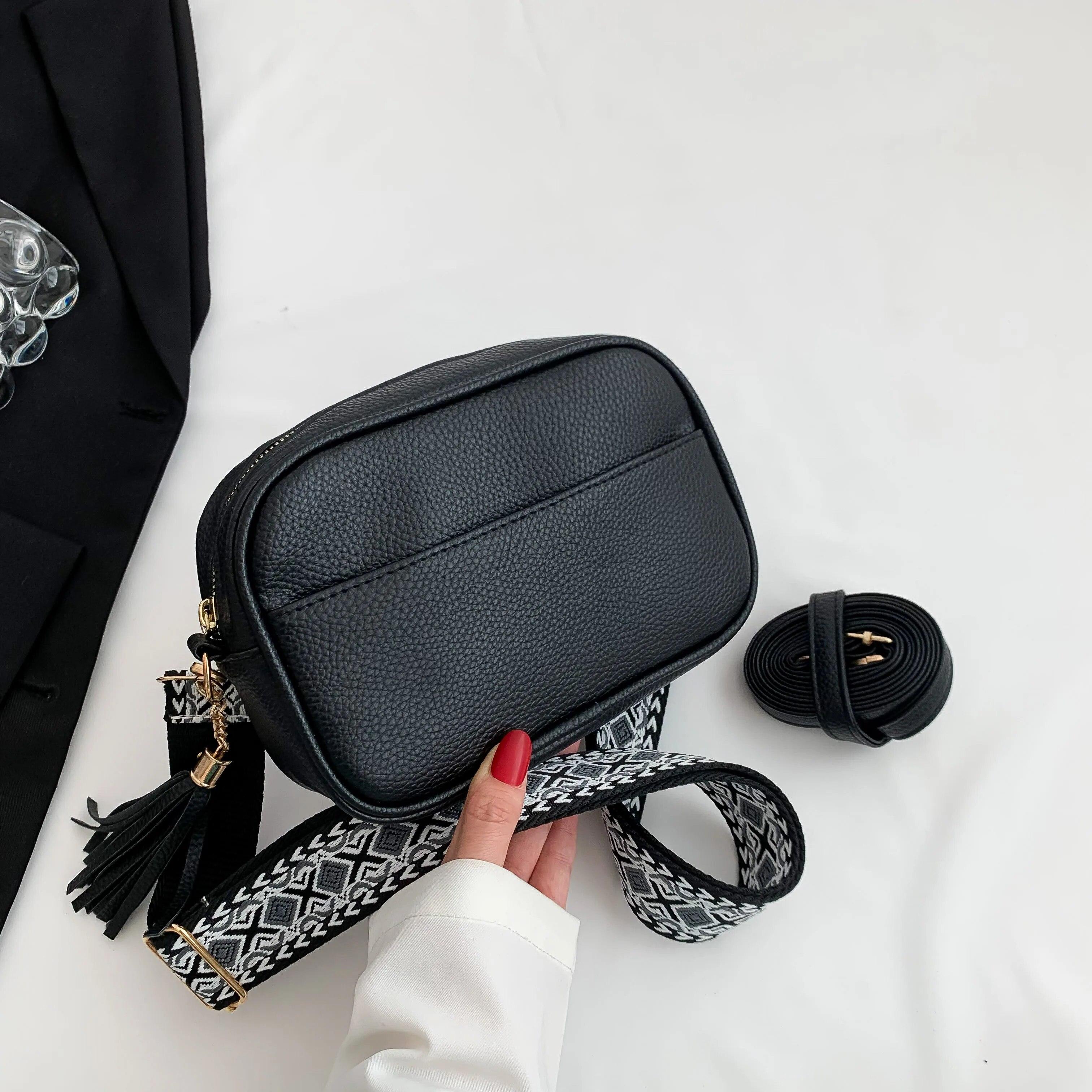 RUWB BAGS Kleine crossbodytassen voor vrouwen 2024 Winter Designer Trend PU leren okseltas met brede schouderriem Vrouwelijke handtassen zwart