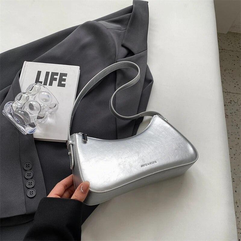 RUWB BAGS Kleine schattige schoudertassen voor dames onder de oksels 2024 Winter Trend Design leren handtassen en portemonnees Zilveren handtas