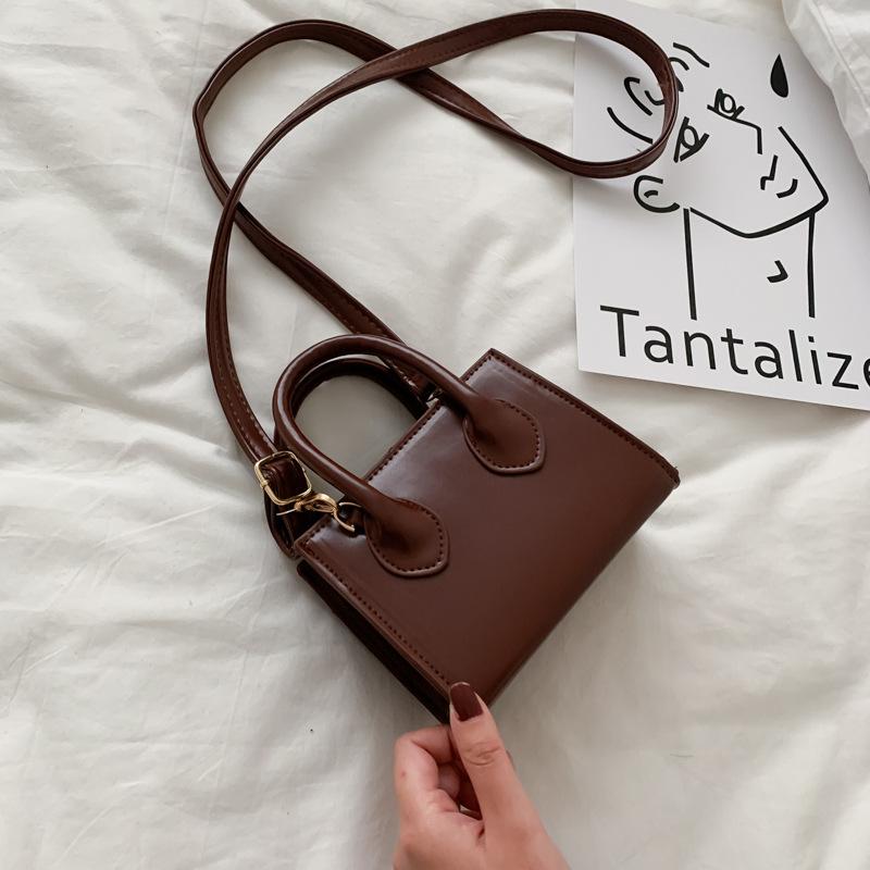Oh My God Populaire tassen, trendy damestassen, schoudertas, all-match western style kleine vierkante tas donkerbruine kleur