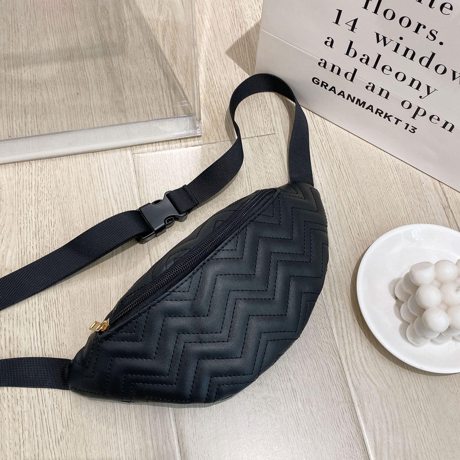 Wucifang Bags Vrouwen geborduurde heuptas Vrouwen casual veelzijdige borsttas Vrouwen mobiele telefoon tas