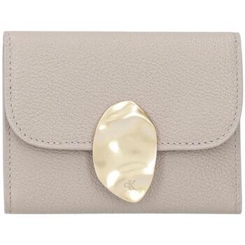 Calvin Klein Jeans Portemonnee  STONE LOCK SLOUCHY LTHR TRIFOLD LV04F1062G
