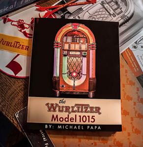 Fiftiesstore Wurlitzer jukebox 1015 Boek - Door Michael Papa 2e Editie