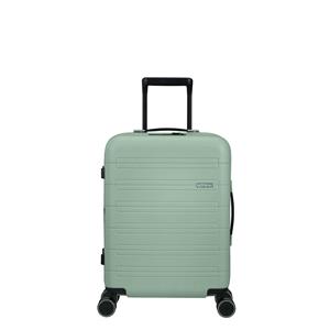 Hersteller: American Touristerfür Schule geeignet: Nein Gewicht: 2.6 kg Kollektion: 2022Farbe: grün/oliv/khakiMotiv-Name: Nomad GreenMotiv-Art: unifarben/ohne MusterMaße: 55 x 40 x 20 