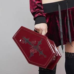 Jierotyx Harajuku gotische portemonnees en handtassen voor vrouwen geborduurd kruis rose vintage schouder crossbody tas punk conffin vorm