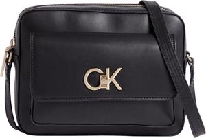 Calvin Klein Mini Bag "RE-LOCK CAMERA BAG W/FLAP", mit CK-Emblem vorne