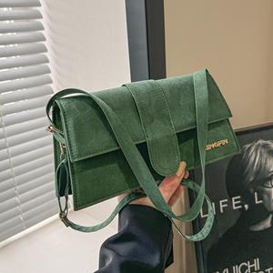 Yogodlns Vintage Suède Crossbody Tassen voor Vrouwen Designer Vrouwelijke Kleine Flap Schoudertas Onderarmtas Handtassen en Portemonnees