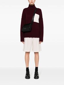 Calvin Klein logo-embossed leather shoulder bag - Zwart