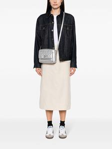 Calvin Klein logo-embossed leather shoulder bag - Zilver