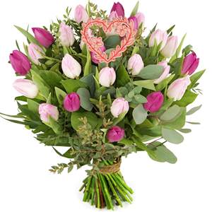 Boeketcadeau Boeket roze tulpen + roze romantisch hart