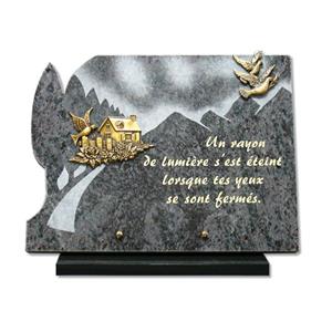 Gedenkartikelen Gedenksteen Bergen 30x40cm met bronzen landschap en duiven