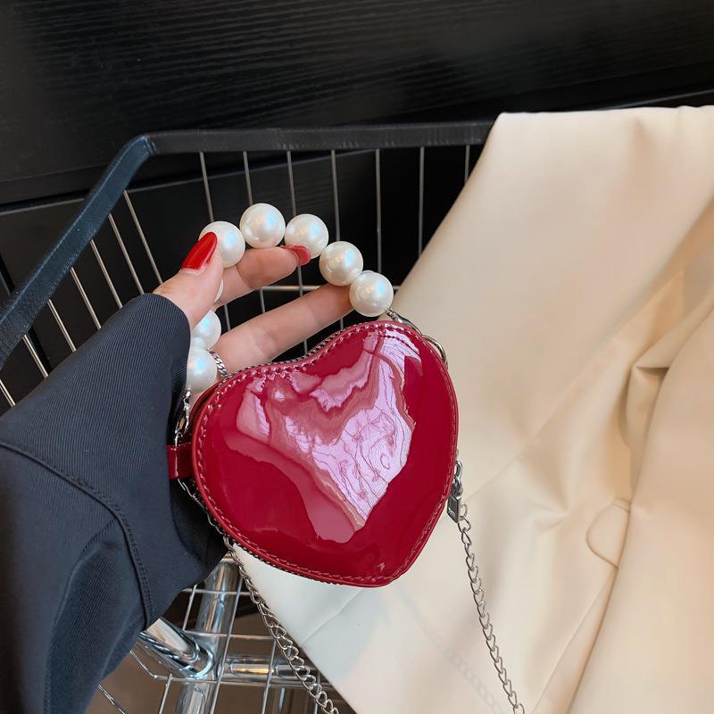 Ballchain bag Net red fashion small fresh foreign style Pearl Chain Handbag 2022 simple temperament mini one shoulder messenger bag women's bag