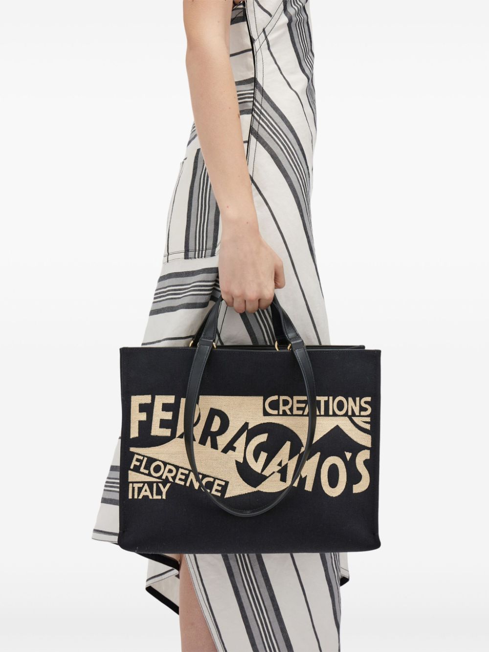 Ferragamo medium Venna logo-embroidered tote bag - Zwart
