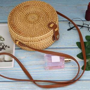 Bag Accessorries Handwoven Round Rattan Bag with Shoulder Strap Large Capacity Natural Chic Travel Use Messenger Bag for Women