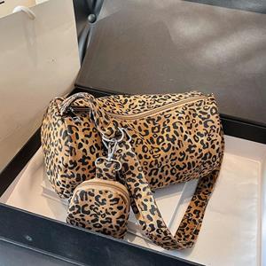 Yogodlns Wide Shoulder Strap Crossbody Bag Fashionable Single Shoulder Women's Bag Leopard Print Pillow Bag with Money Pouch